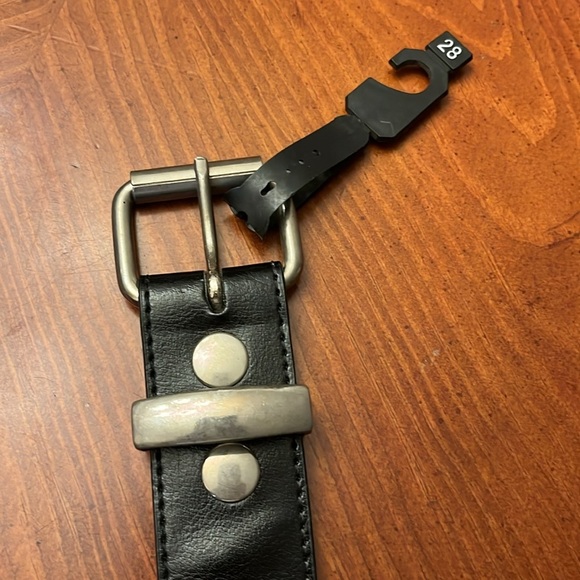 Black Italian Leather Studded Belt Silver Size 28 - Picture 2 of 5